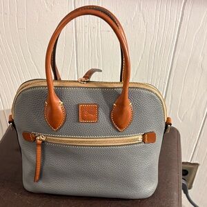 NWOT Dooney & Bourke Pebble Grain Leather Satchel Crossbody ❤️